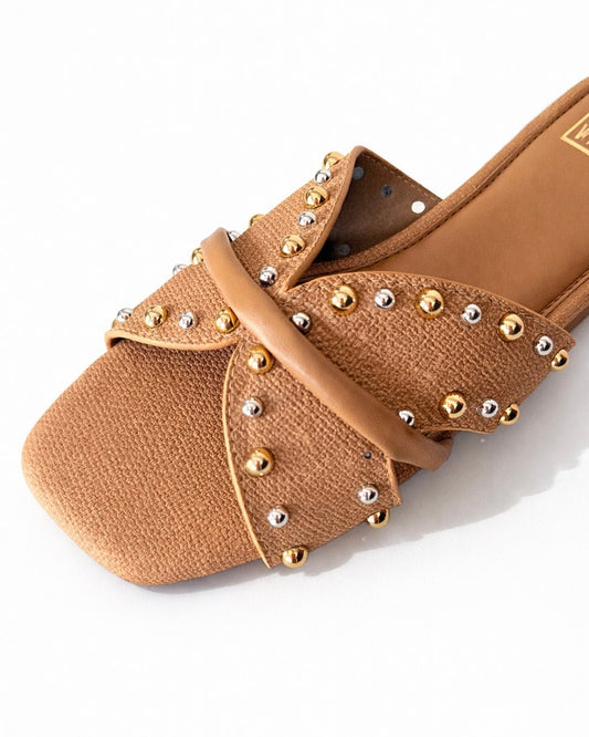 Mia - Nude - WalkTheTalk