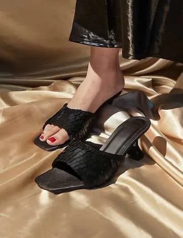 Nyra - Black - WalkTheTalk