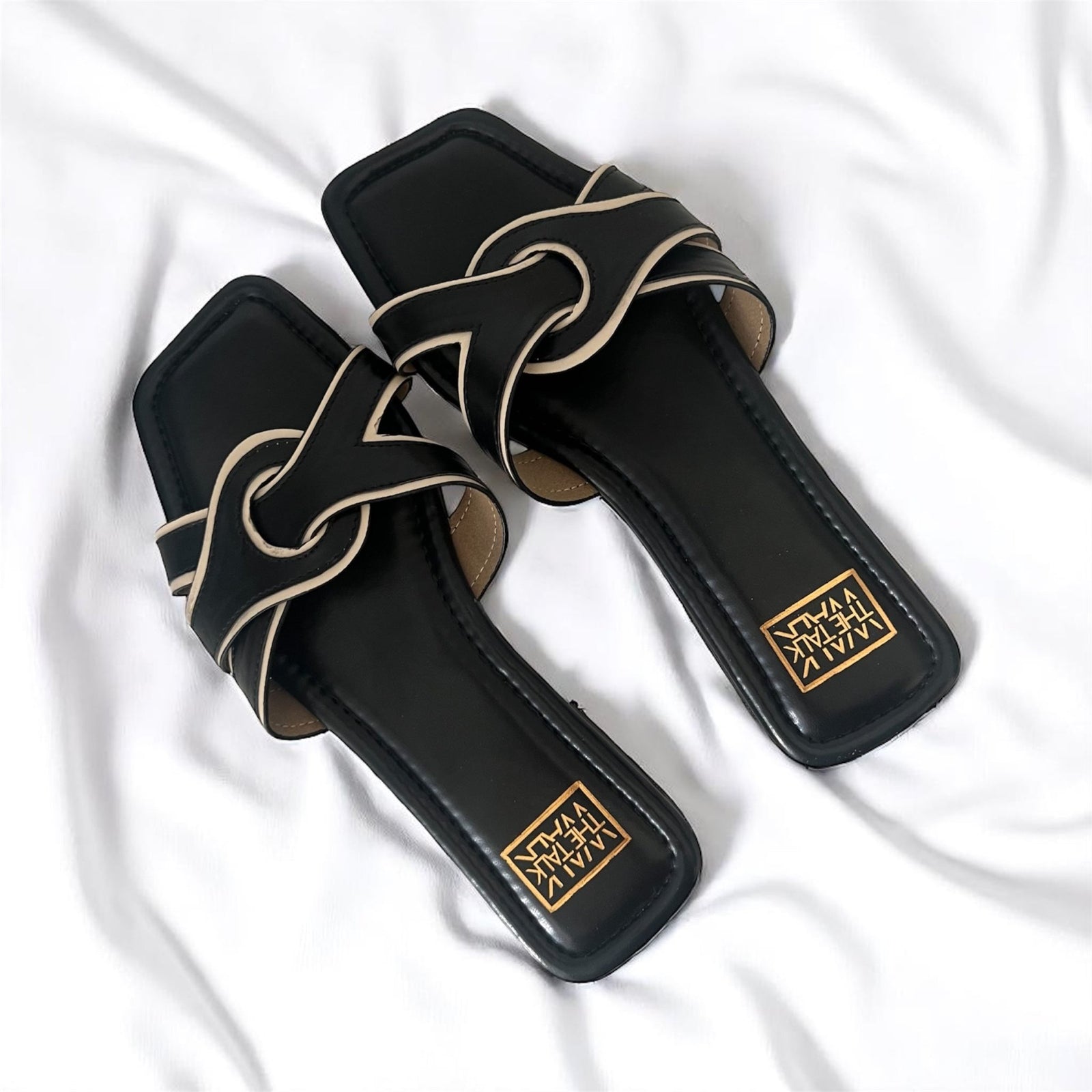 Rae - Black - WalkTheTalk