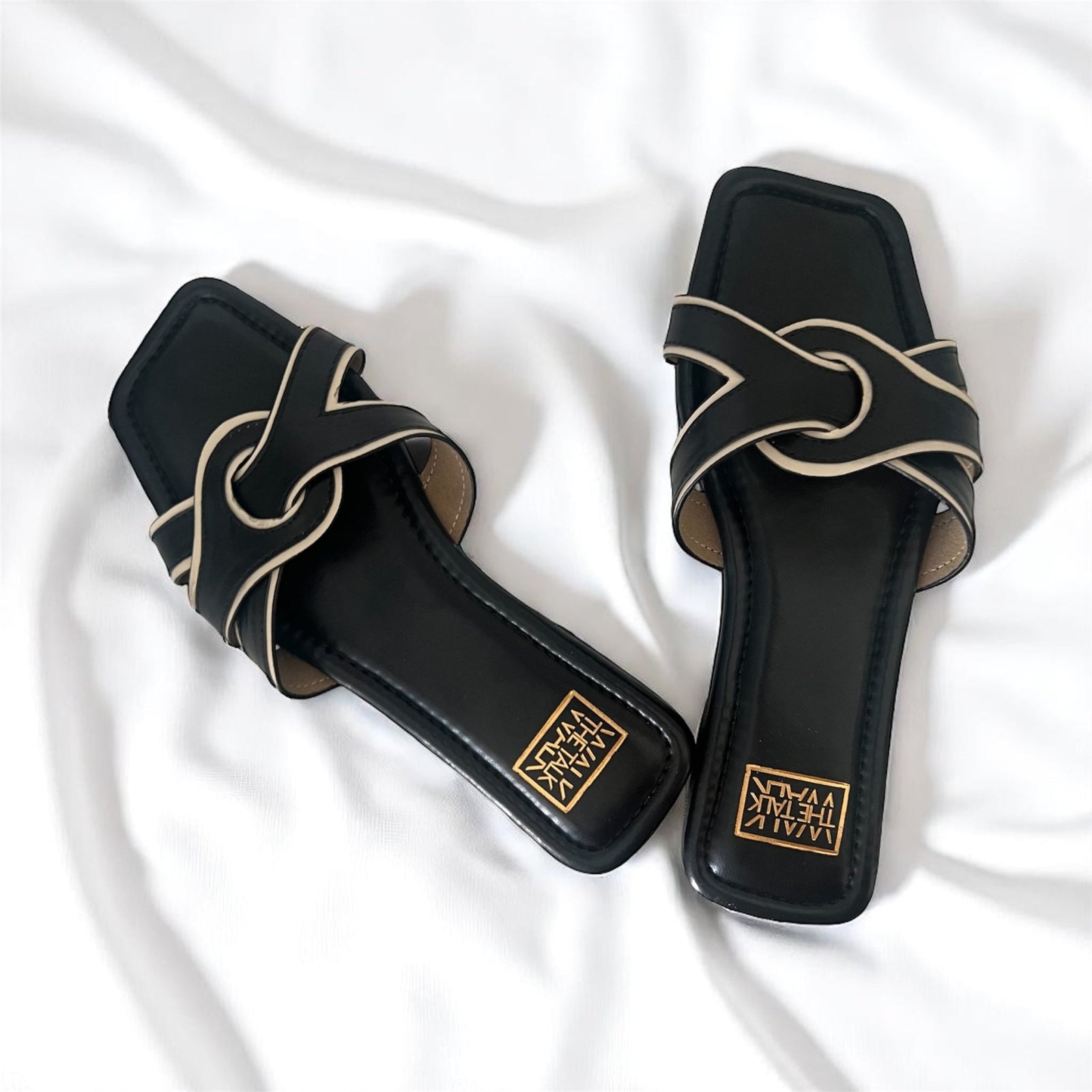 Rae - Black - WalkTheTalk